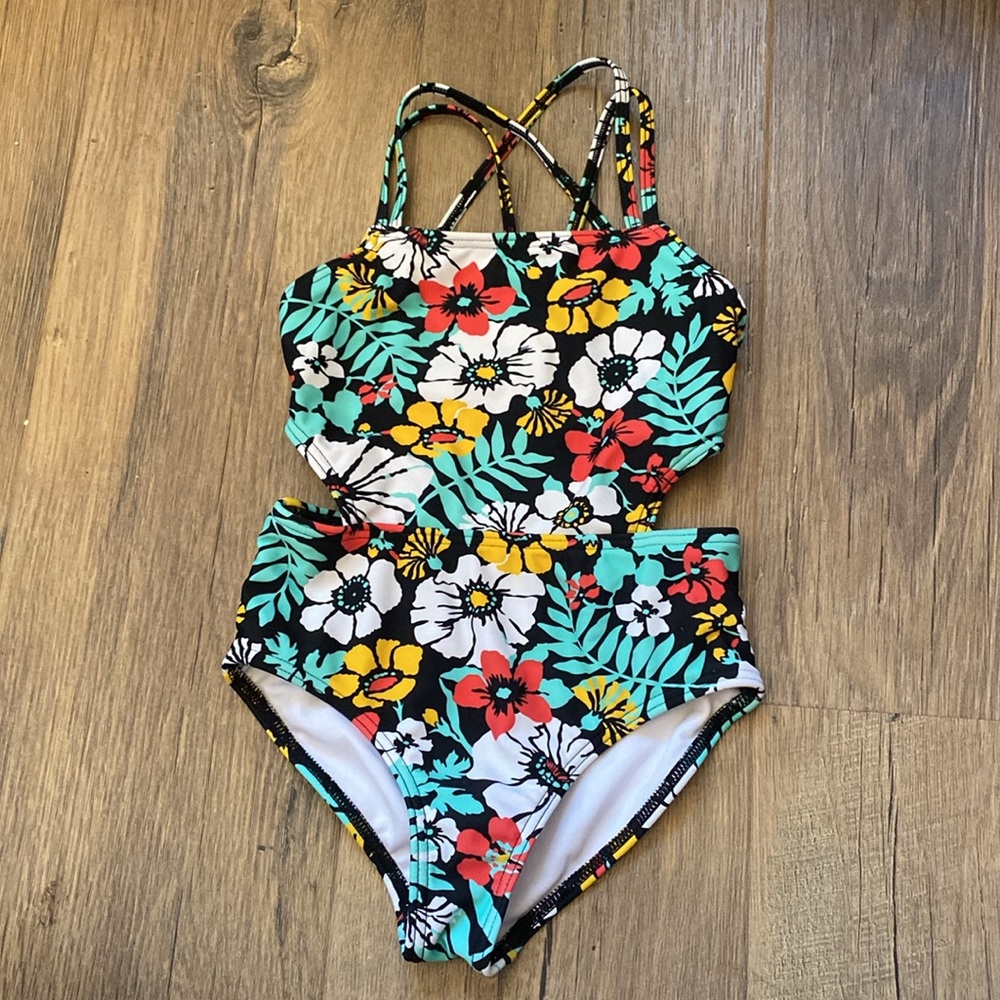 KANU Surf || Girls Beach Sport Cut-Out One Piece